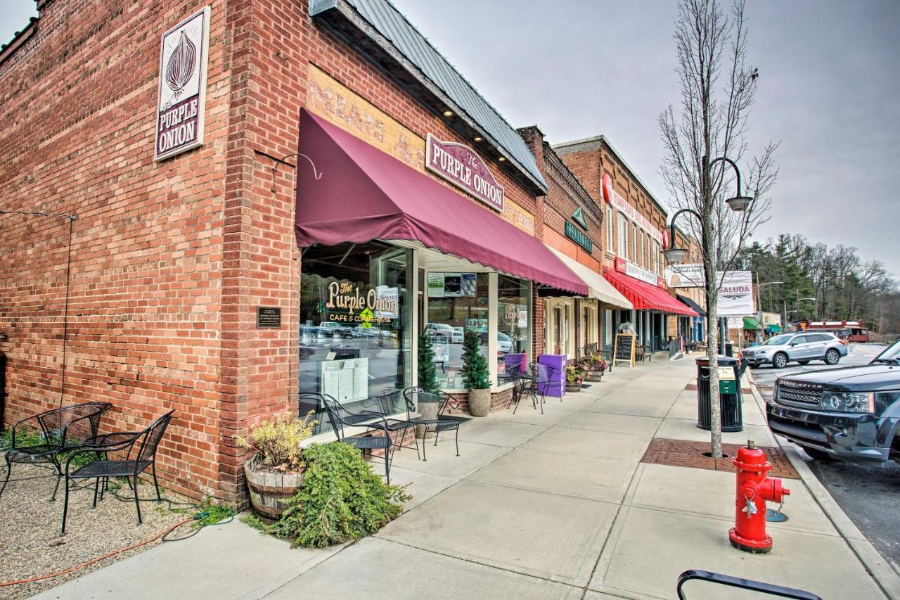 Saluda Main Street Retreat - Central Location! 外观 照片